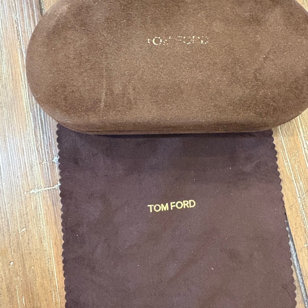 Tom Ford Leah Brown Sunglasses Like New - Picture 8 of 8